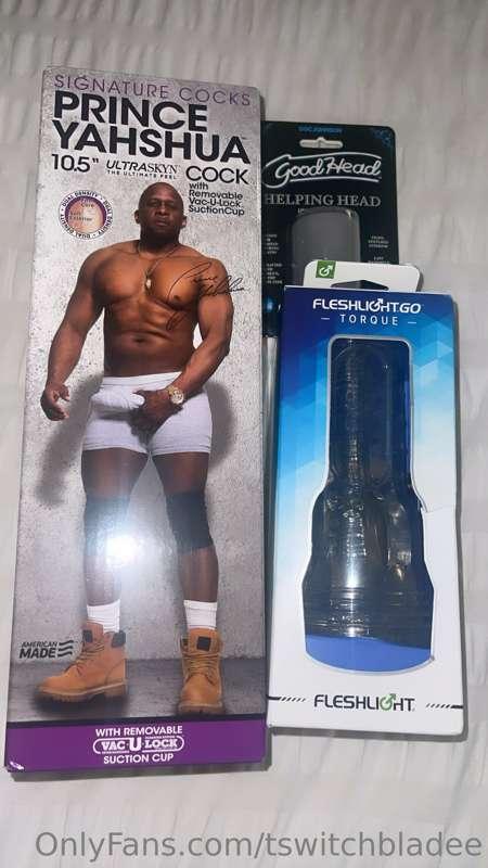New toys arrived 😈
Should I use them both at the same time? ..