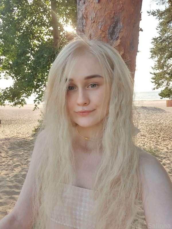🌸 Teen bitch on the beach 🌸


𓆩♡𓆪 #outdoor #fyp #cute #teen #lingerie #sfw #selfie #petite #tits #smalltits 𓆩♡𓆪