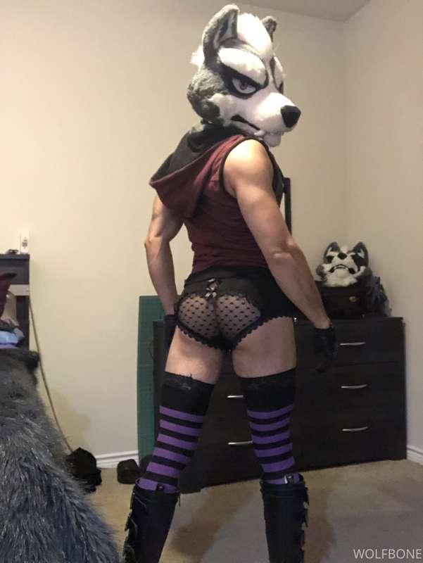 Wanted to take some slutty pin ups with new boots! Hope you ..