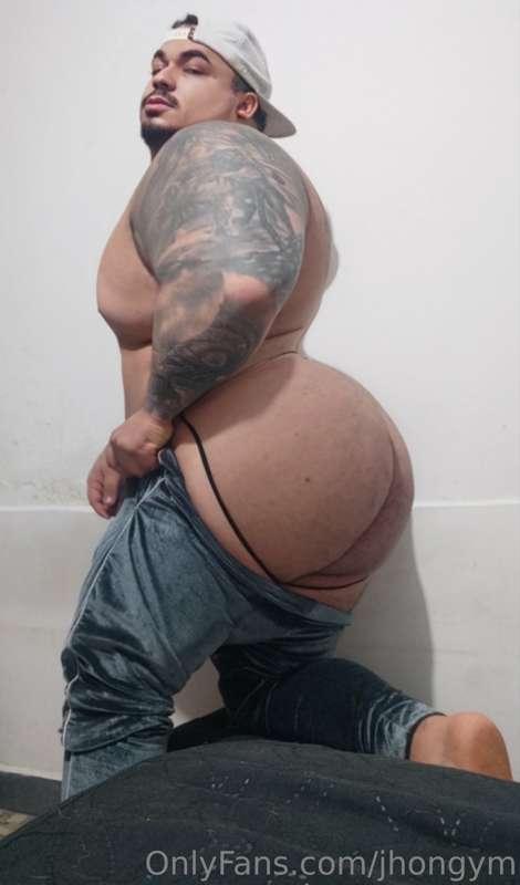 Some velvet buttocks