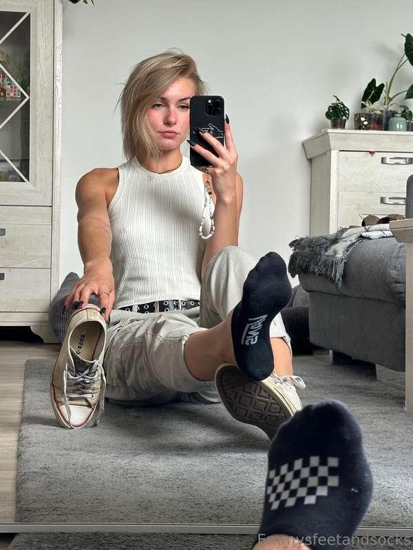 emmyfeetandsocks image #0