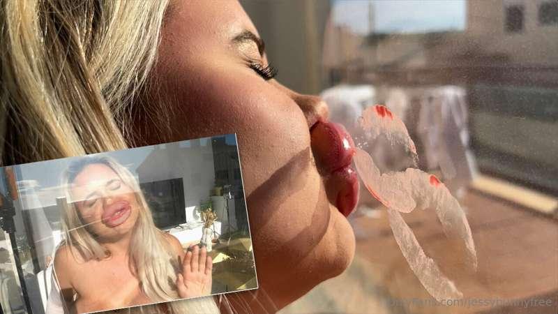 it looks so hot when i kiss the window with my extremely pum..