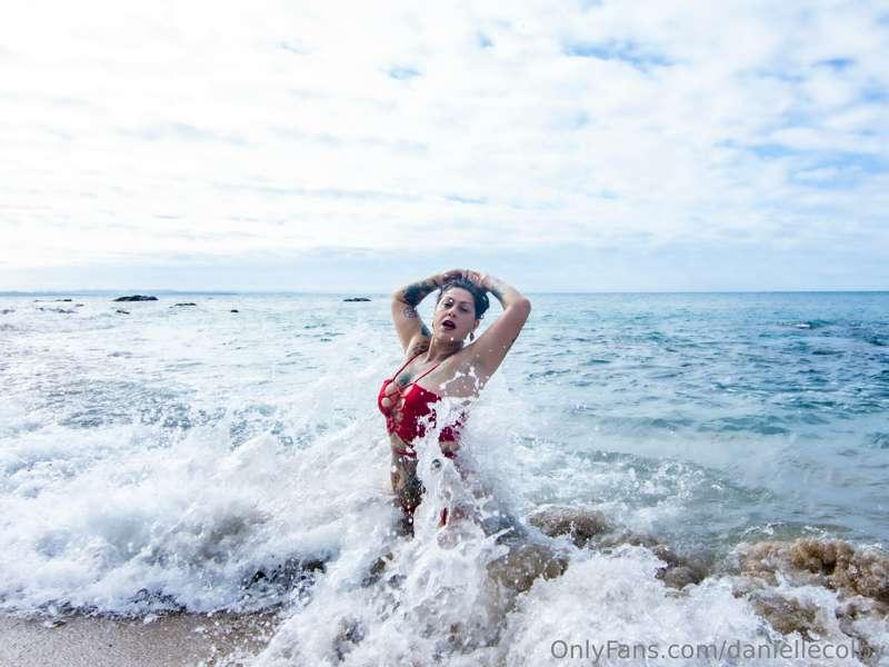 Its a new week, in a new season. Make a splash, friends! 🌊