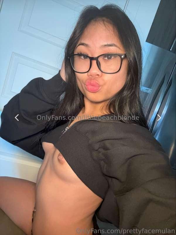 🚨    🚨 NEW ASIAN  🚨    🚨Brand New Chinese nerd @prettyfacemu..