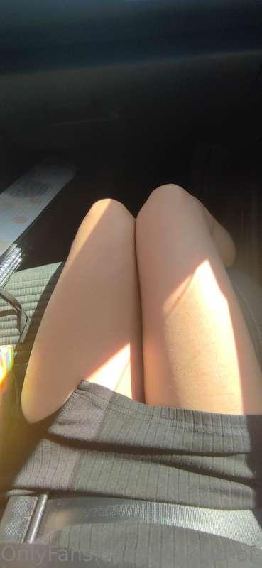 Ecco la mia mogliettina! Quanto è arrapante quando si veste ..