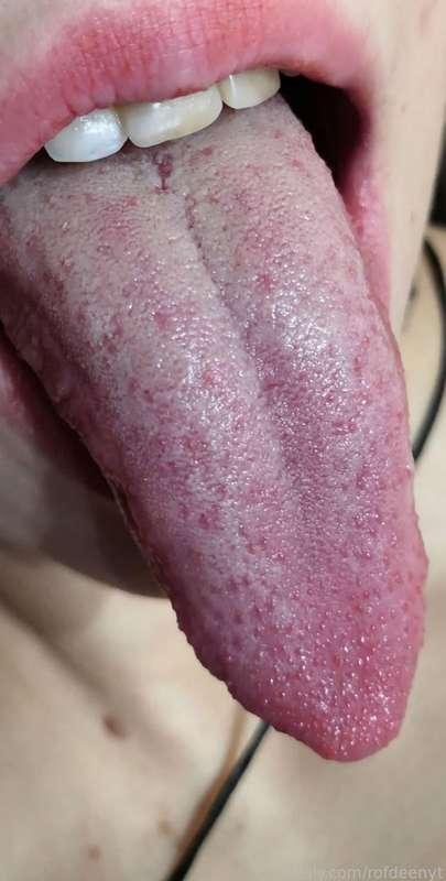 Close-Up Long Tongue!

#fyp
#rofdeenyt #sexy #fetish
#tongue #longtongue #bigtongue #tonguefetish 
#closeup
#lips 