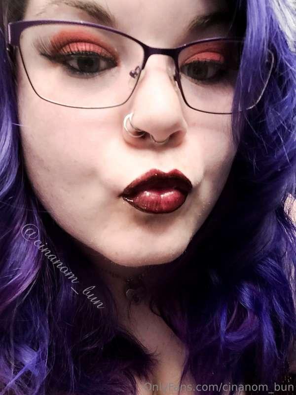 Christmas kisses. Expect a post every hour today as my treat..