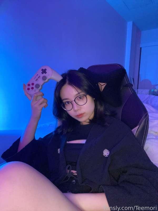 💭 Cute enough to be your gamer gf? ૮ ˶ᵔ ᵕ ᵔ˶ ა

#fyp #gamer #gamergf #asian #glasses #anime #waifu