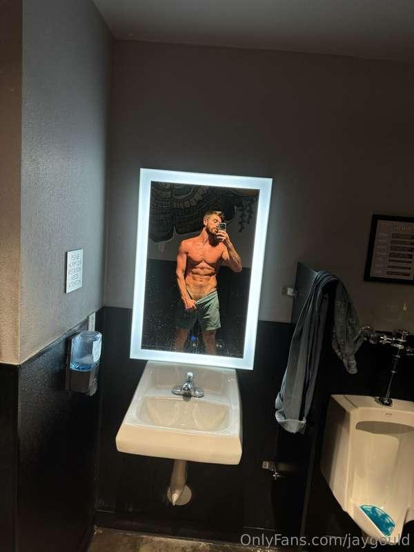 Pre workout has me feeling big all over