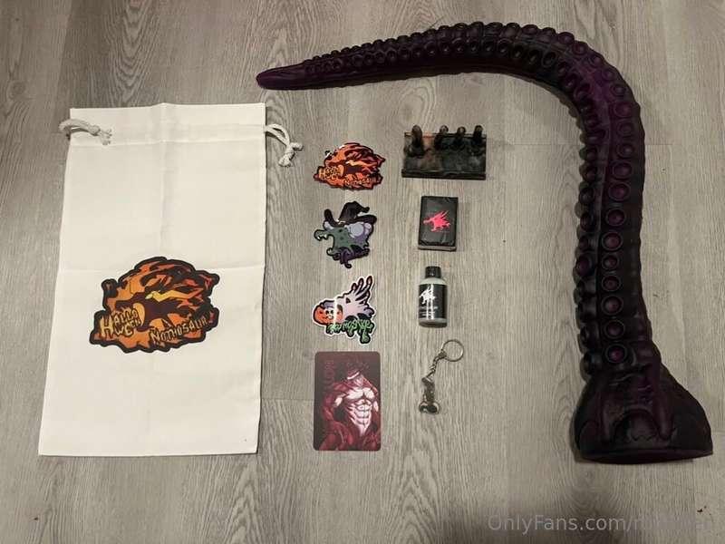 My new XL Halloween Alla toy has arrived just in time from N..