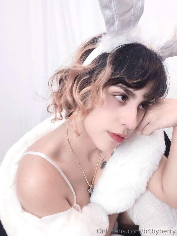 NEW SET !! 23 pictures (including the ones here) CHECK UR DM..