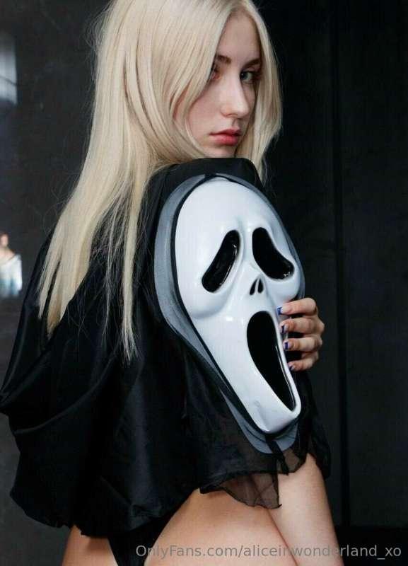 I didn't get everything up in time for Halloween, but I'd lo..