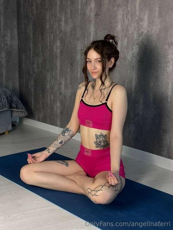 Deep stretch, deep thoughts… What’s the first thing that cam..