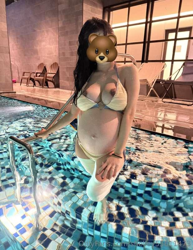 趁有人淺水下去的時候趕快拍一張露出😝