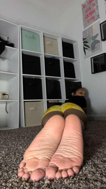 would you hump my soles if i fell asleep 😩