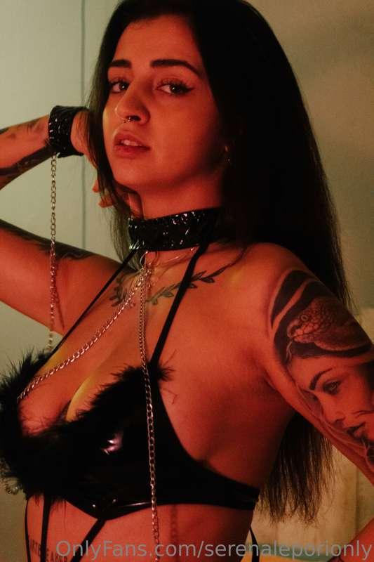BUONASERA AMORI MIEI❌
Vi piace vedermi incatenata?🐷🔥