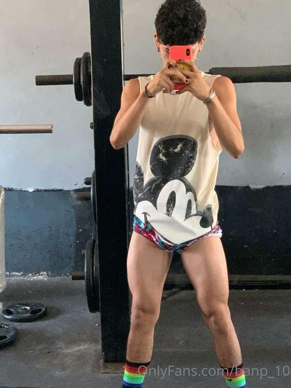 haciendo ejercicio para que mis fotos y vídeos 🔞 estén súper..
