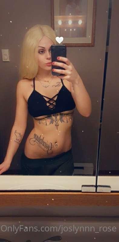 joslynnn_rose image #1