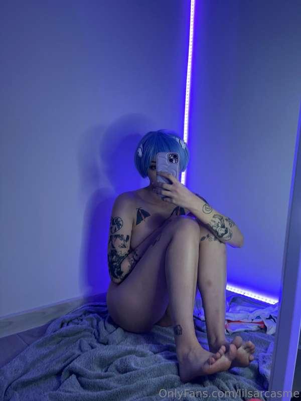 can i be your fuck toy? 💙