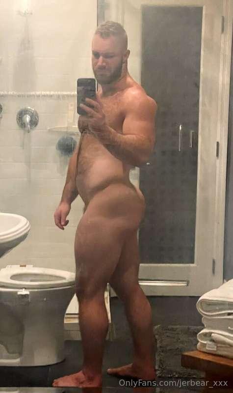 Had a nice hot shower Steamy room 💦