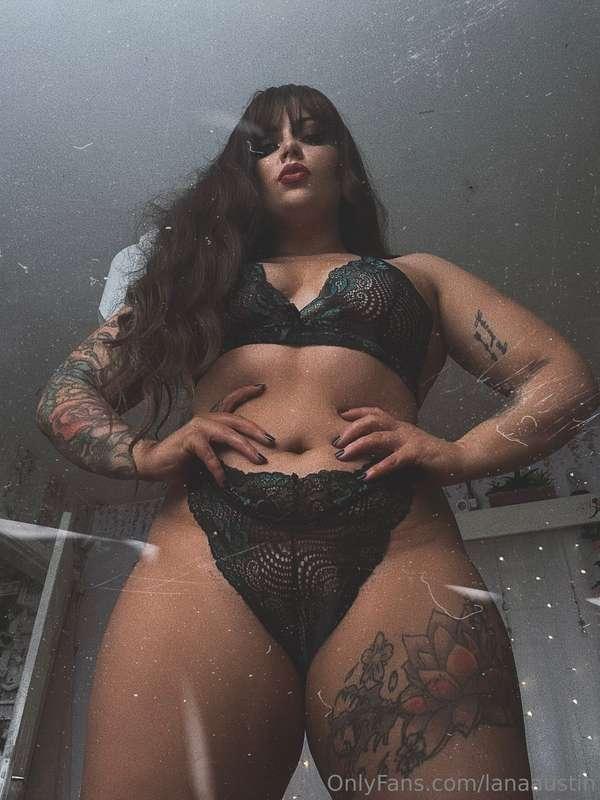 “What the goddess wants, the goddess gets.” 🖤