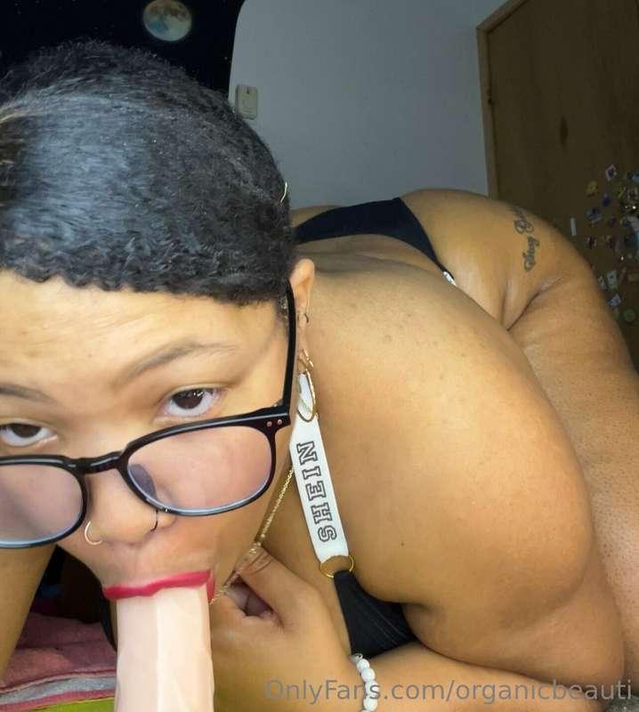 I look so pretty when im sucking