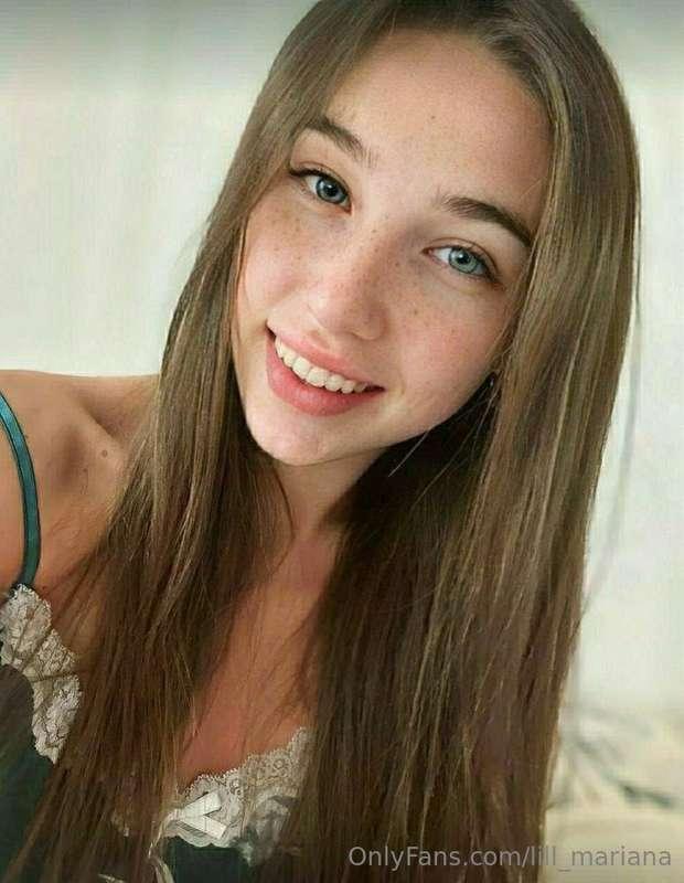 @aminashy she wants to cum with you ! you'll enjoy her juicy..