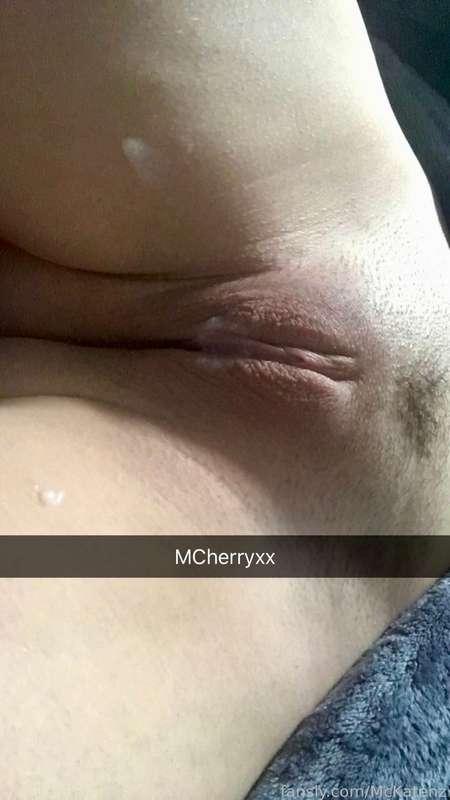 I love my creamy pussy I mean look at her. 