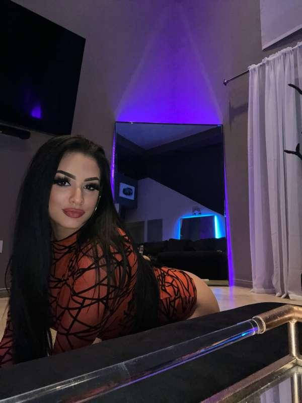 Come bend me over my couch and see how wet I am 💦