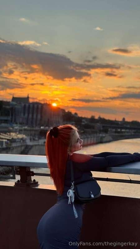 Is it the sunset… or is this moment just magic? 🤗🤗🤗