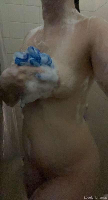 Shower, and bedtime!  Goodnight,  Sleep tight,  Dream of me ..