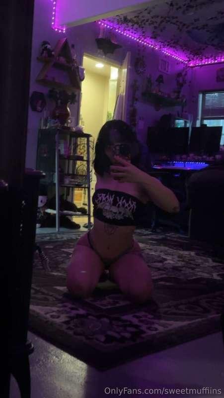in need of some cock right now🤤