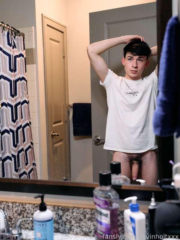 devinholtxxx image #0