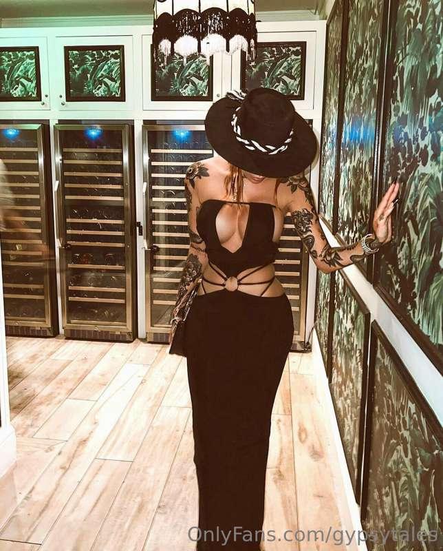 Outfit of the night, summer dinners…😈🤘🏻