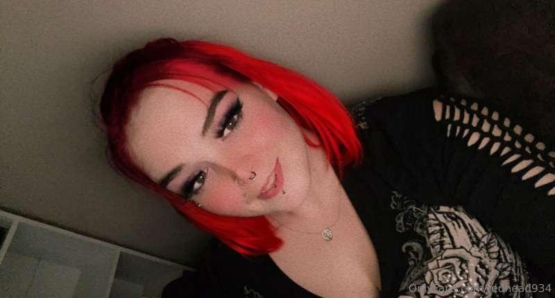 Looking to build! 
#redhead #canada #newtothis #bcgirl #awho..