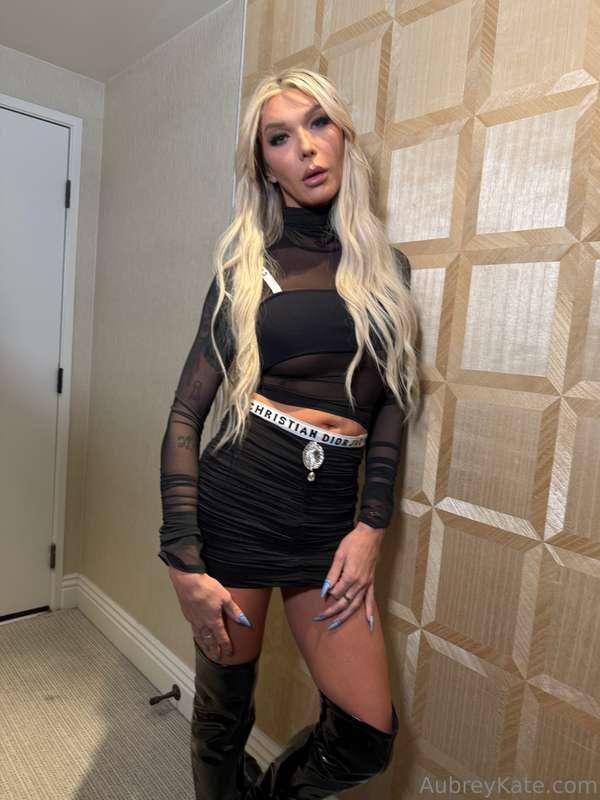 Classy and a bit sassy🥵😈