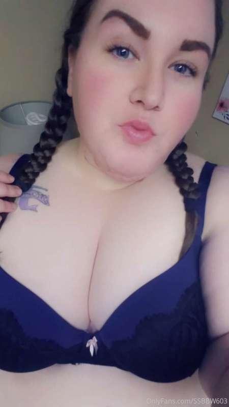 Playing Around with Pigtails & Snapchat Filters 😊
Https://on..