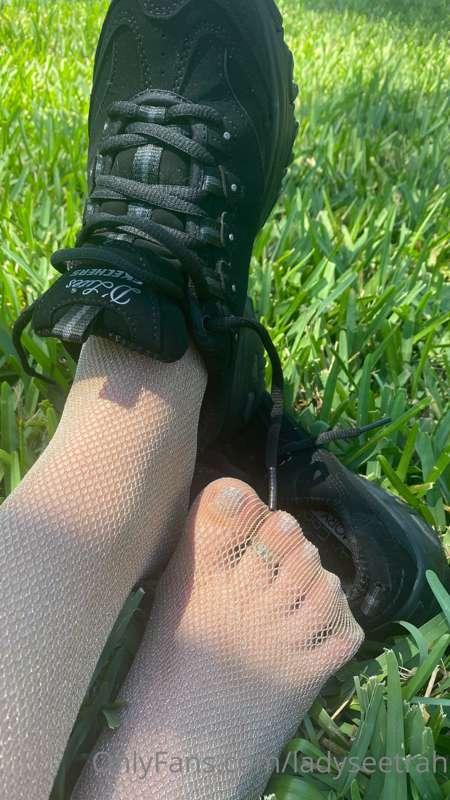 Will you come play in the grass with me?