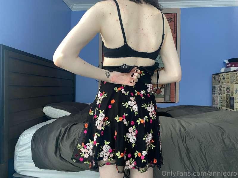 I bet your hands would look better unzipping me than just wa..