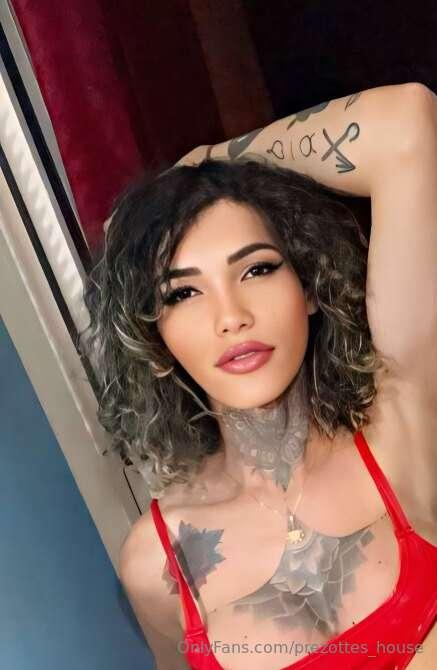 Lady in red 💕