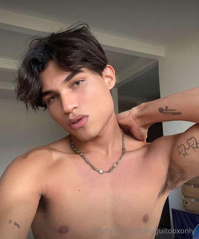 🔥 Pure intensity and magnetism. With flawless brown skin, a ..