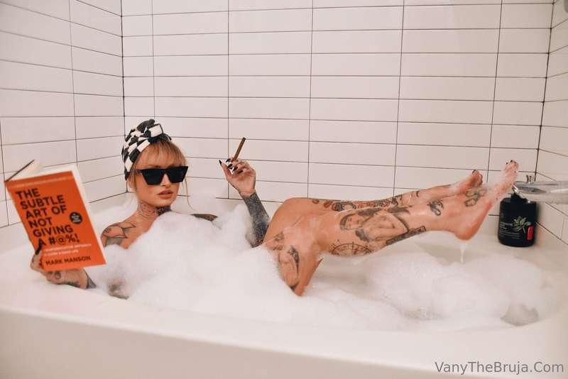 Bubble bath and naughty thoughts... 😘 Ready to join me for s..