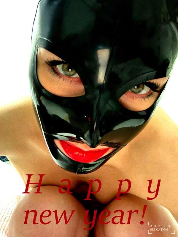 Happy New Year!! ✨
Wishing you joy looking at this fuckdoll,..