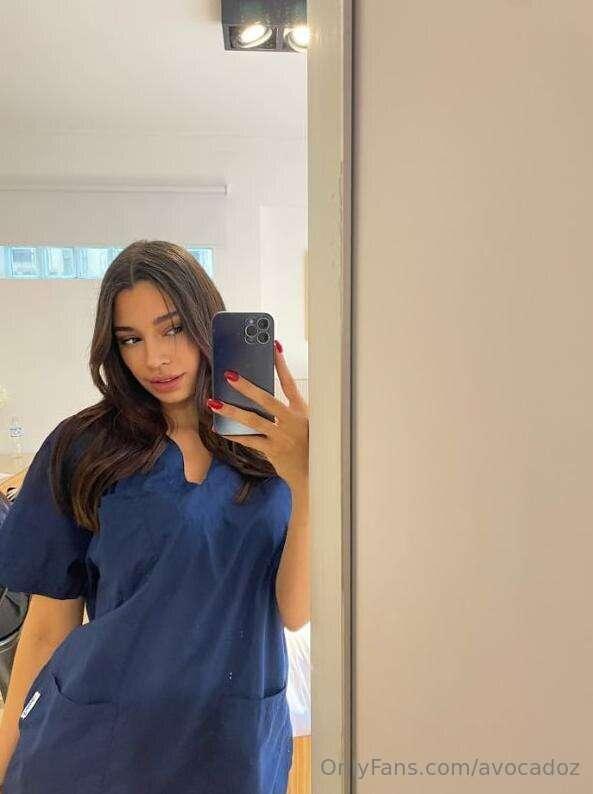 Fresh college cutie @veronica-official wants to show daddy h..