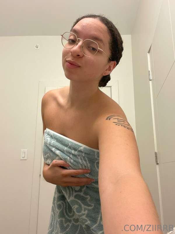 Just got out of shower 😊💦
