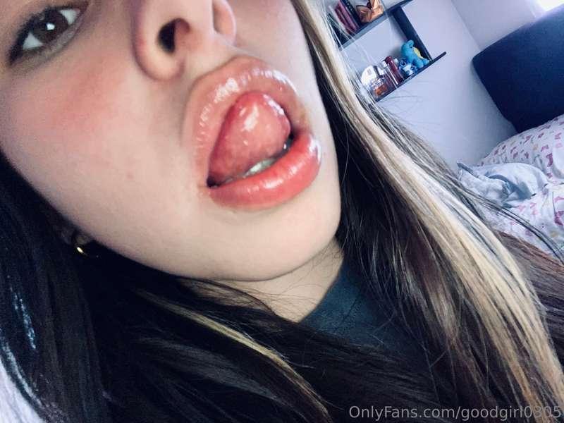 Do you think I have a nice mouth?🫦