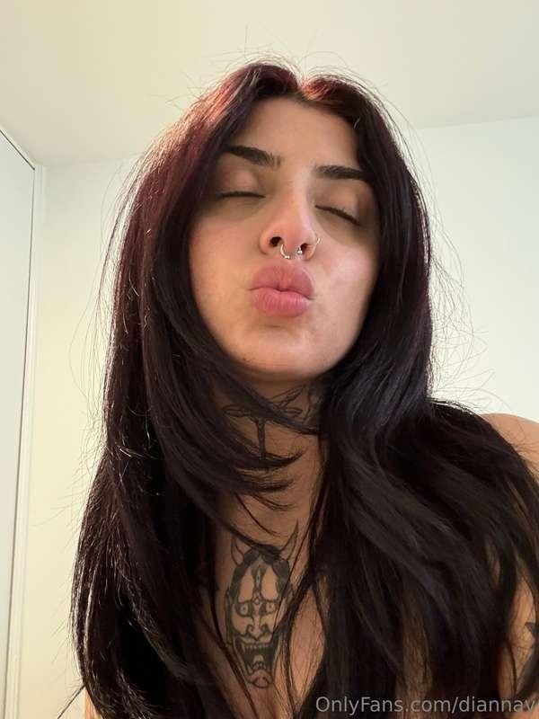 kiss kiss