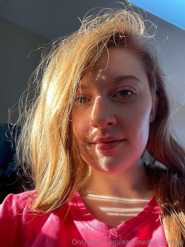 When the sun shines through my hair, I glow golden! Do you l..