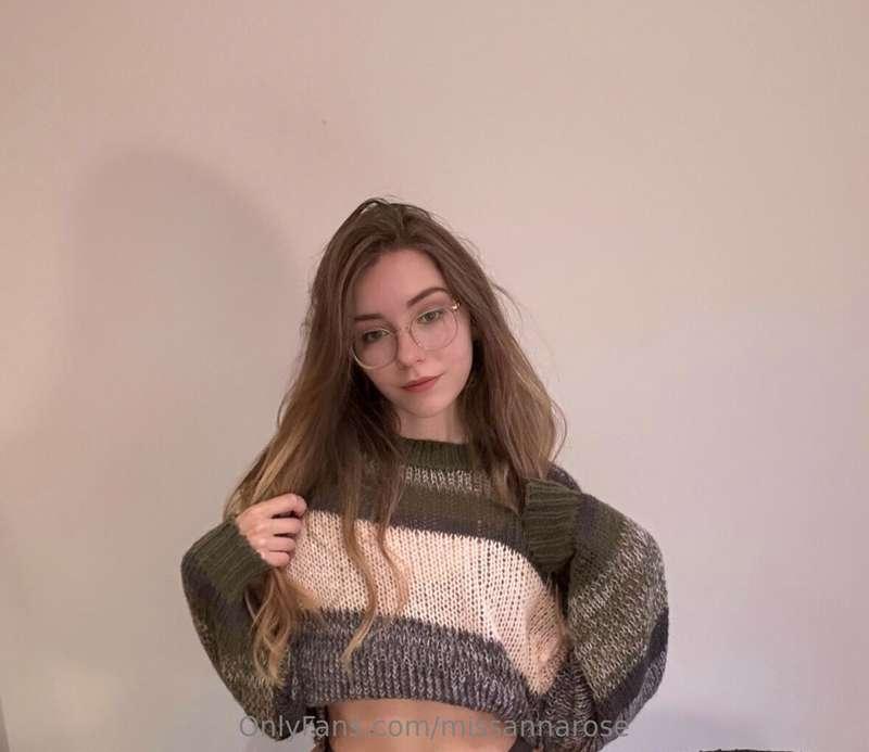 For all the newcomers here’s a recent girl next door kinda s..