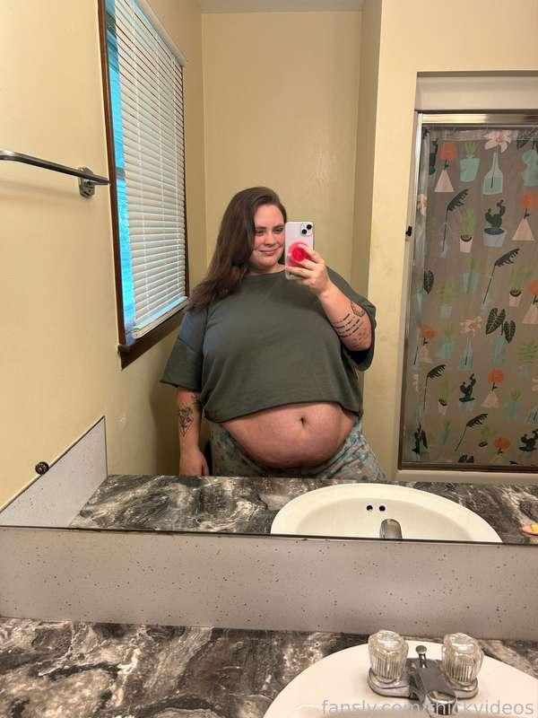 Good morning!

#thick #curvy #bigtits #bigass #brunette #greeneyes #tattoos #pawg #bbw #milf #stomach #belly #bigboobs #bigbooty #kinkfriendly #kinky #fyp #plussize